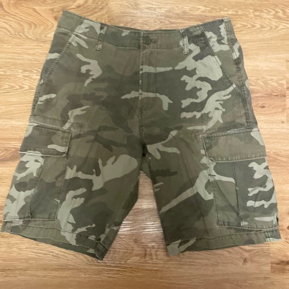 Old Navy Shorts Mens Old Navy Cargo Shorts Size 33 Poshmark